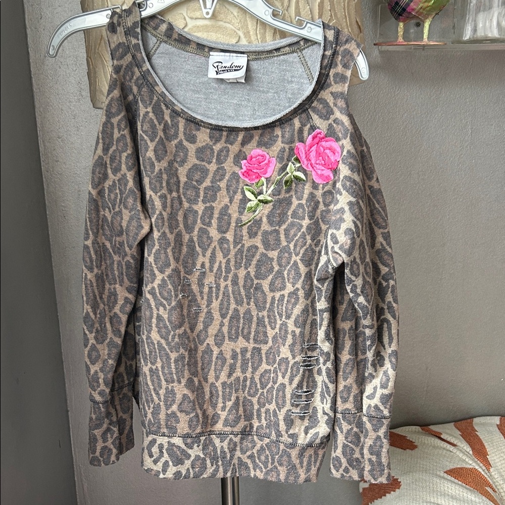 Random Hearts Girls' Leopard Print Top with Pink Floral Accents